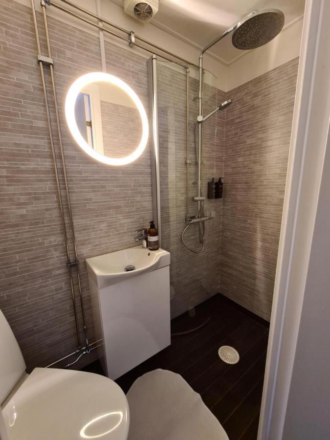 Dala-Jaerna Hotell Och Vandrarhem Buitenkant foto