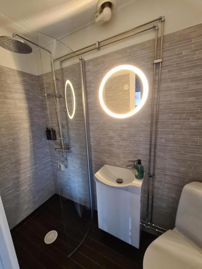 Dala-Jaerna Hotell Och Vandrarhem Buitenkant foto
