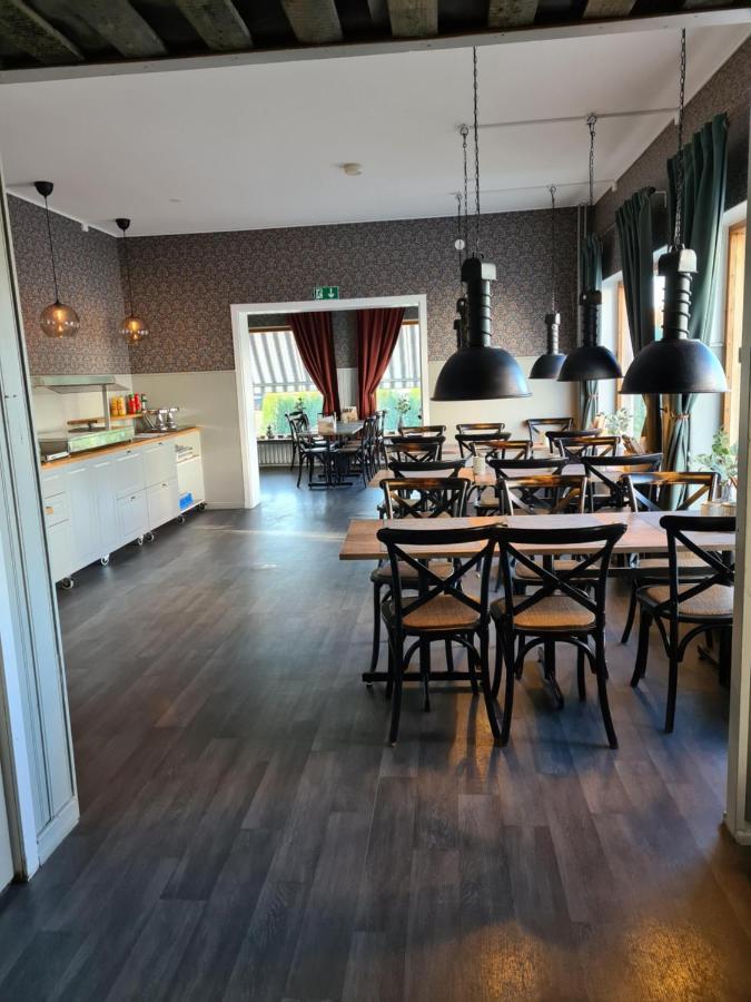 Dala-Jaerna Hotell Och Vandrarhem Buitenkant foto