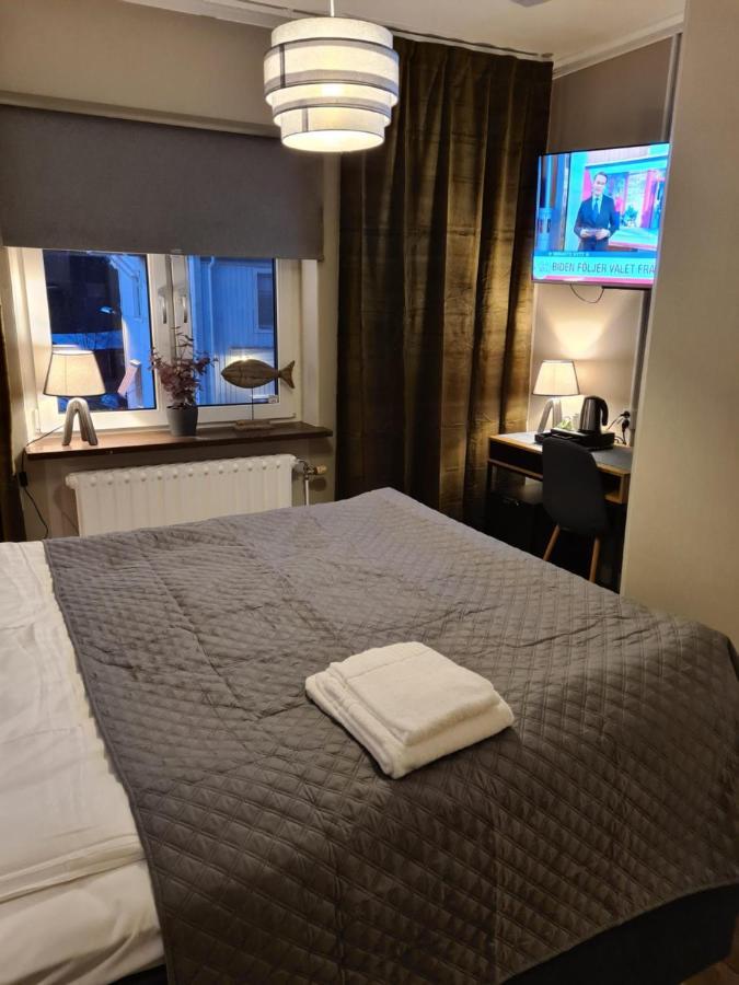 Dala-Jaerna Hotell Och Vandrarhem Buitenkant foto