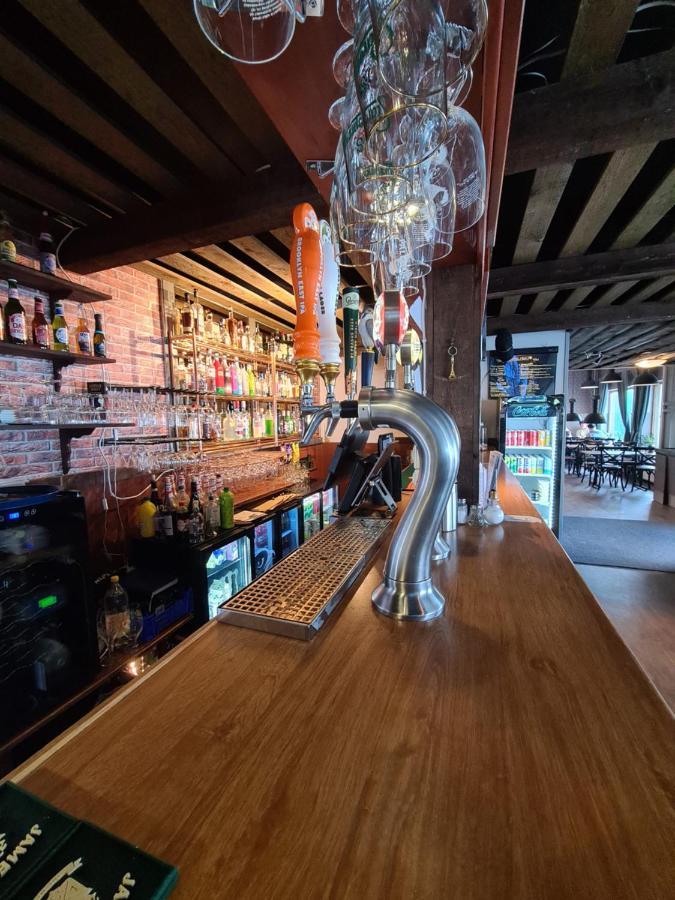 Dala-Jaerna Hotell Och Vandrarhem Buitenkant foto