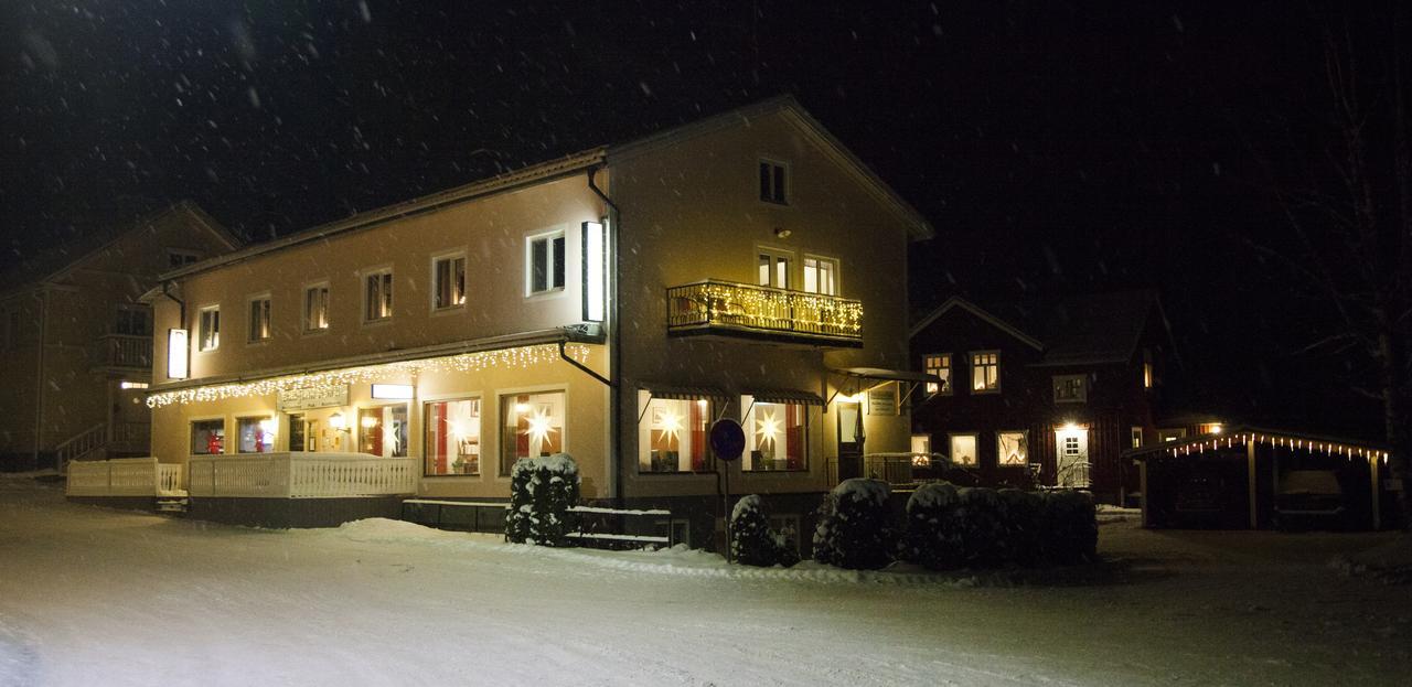 Dala-Jaerna Hotell Och Vandrarhem Buitenkant foto